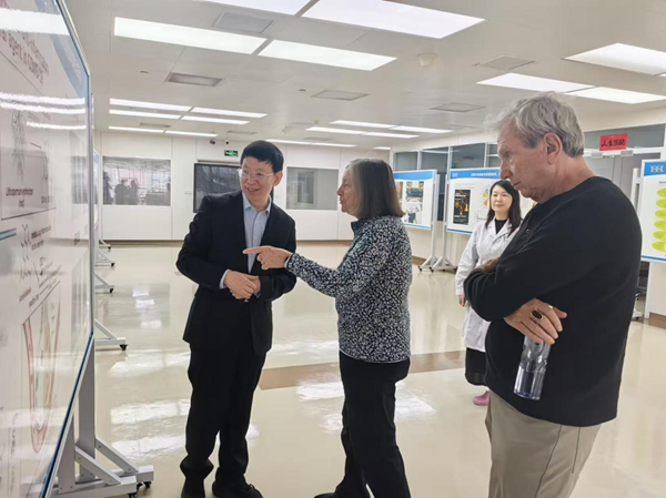 国际顶尖癌症学者访问中美（河南）荷美尔肿瘤研究院　为肿瘤防控与5-HT研究注入新动能
